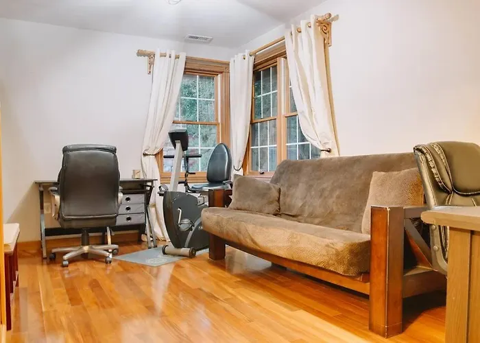 Holiday home Relaxingrejuvenating 4br 3 And Half Ba